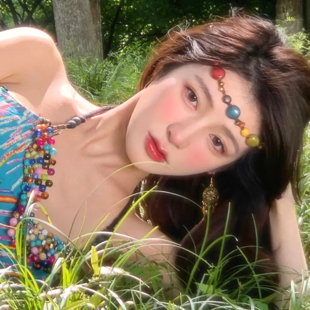 肮脏的黑袋子